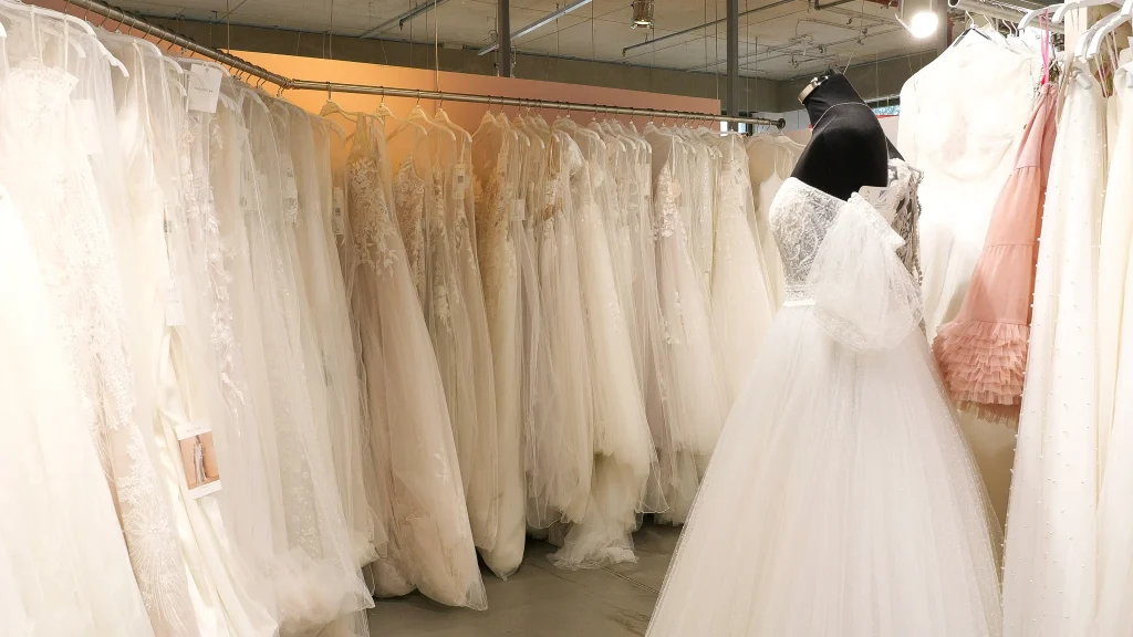 Brautkleider aus dem Geschäft