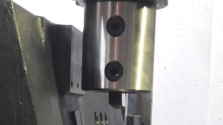 RFID-Reader an einer Maschine