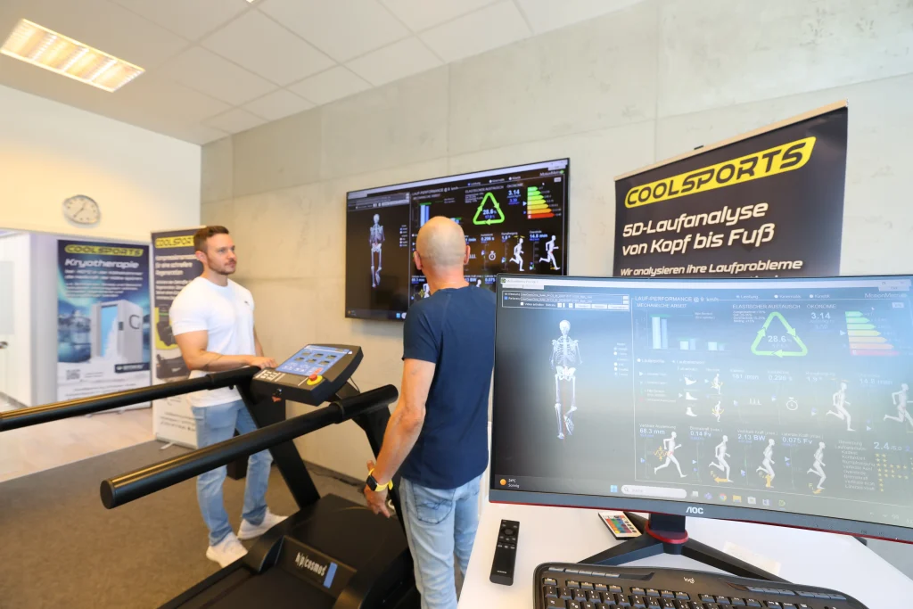 Mittels Sensorik wird das Laufverhalten analysiert und digital dargestellt