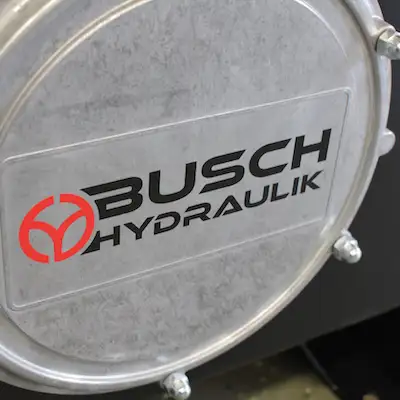 Logo auf Aggregat
