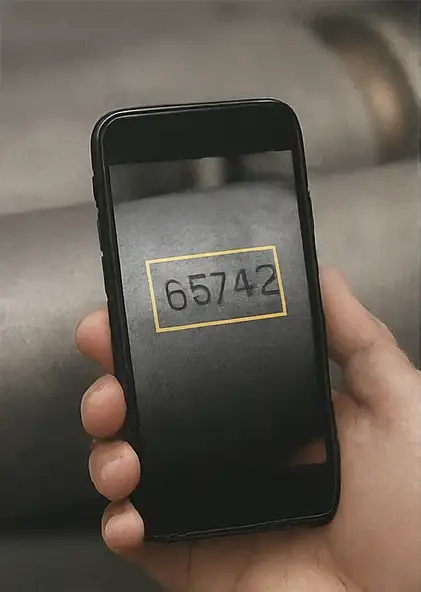 Auf einem Handy wird die Zahl 65742 angezeigt