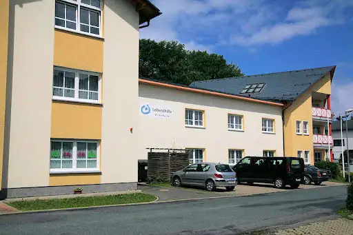 Wohnheim Außenansicht der Lebenshilfe Neuhaus am Rennweg
