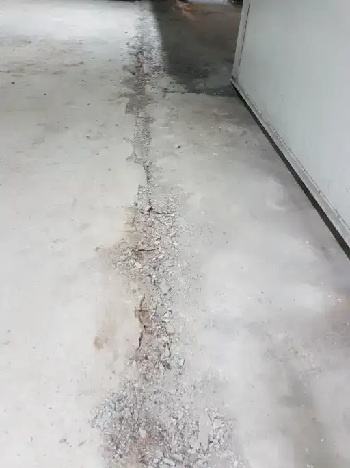 Schadensaufnahme Vor-Ort, Fuge, Aufplatzung Sohle
