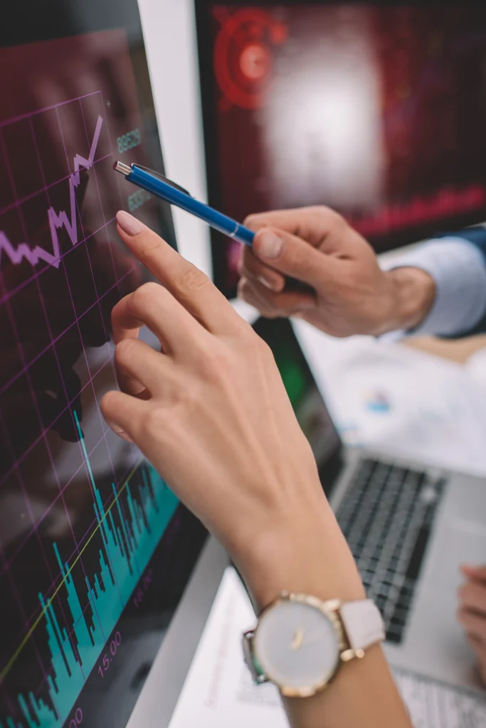 Automatisierte Überwachung von IT-Systemen mit KI