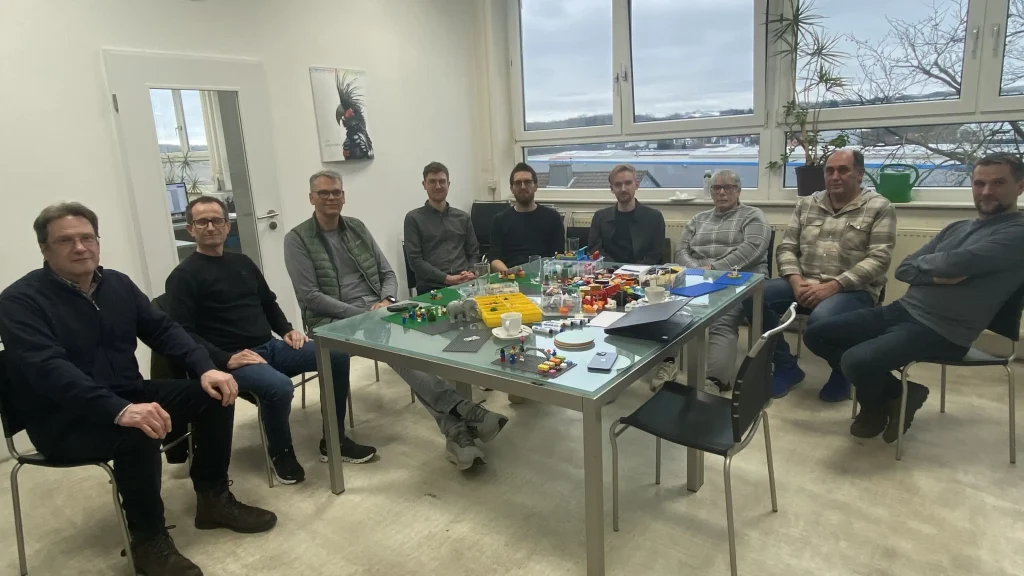 Interaktive Diskussion zu Chancen des KI-Einsatzes mit den Mitarbeitenden des Druckunternehmens sowie der MDZ Ländliche Regionen und Zukunftskultur